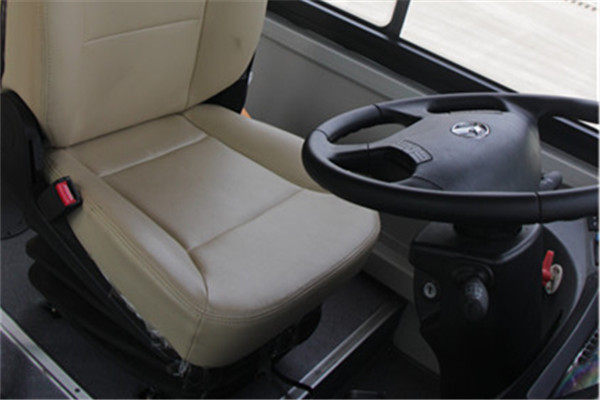 南京金龍NJL6680BEV公交車（純電動(dòng)10-25座）