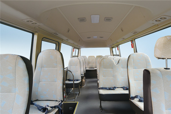 金龍XMQ6706AYD4D1客車（柴油國(guó)四10-23座）