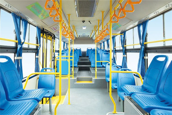 海格KLQ6109GAHEVE5L插電式公交車（柴油/電混動(dòng)國五24-39座）