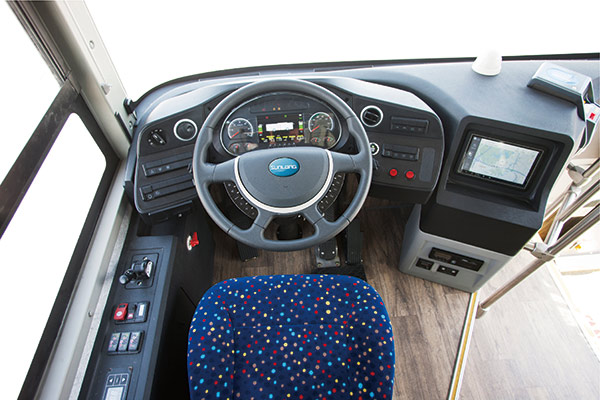 申龍SLK6101UBEVN1公交車（純電動(dòng)20-32座）