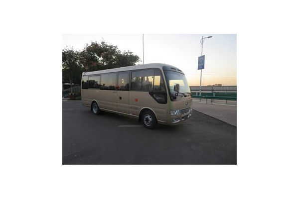 宇通ZK6710Q2客車（汽油國(guó)四10-23座）