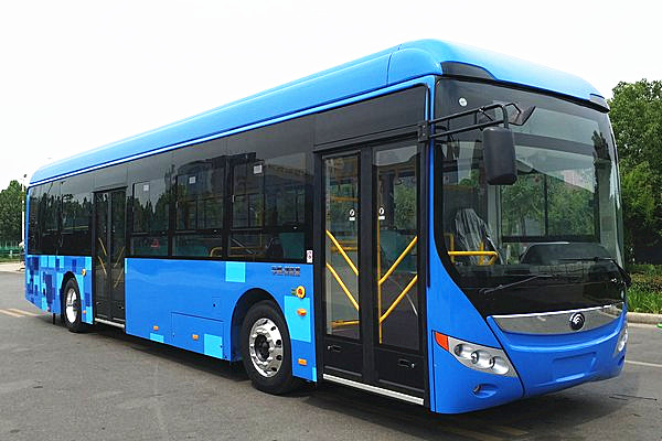 宇通ZK6125CHEVNPG37插電式低入口公交車（天然氣/電混動(dòng)國五23-37座）
