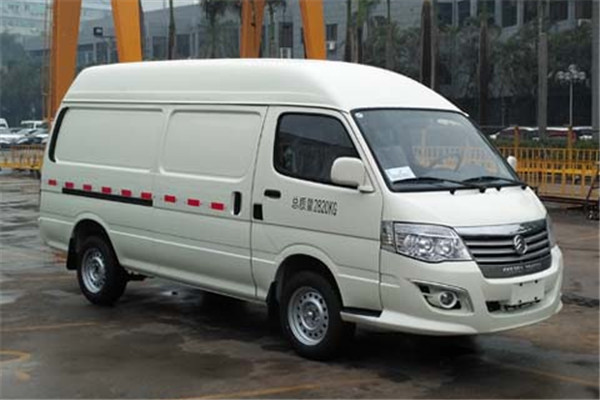 金旅XML5036XXY35廂式運(yùn)輸車（汽油國五2-5座）