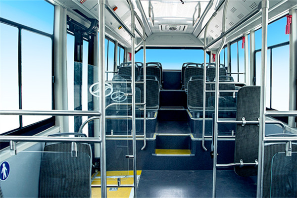 海格KLQ6856GAEVN3A低入口公交車(chē)（純電動(dòng)14-26座）