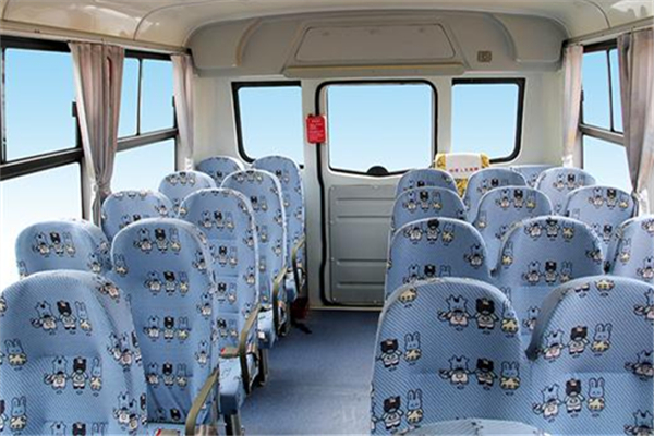 亞星JS6750XCP01小學(xué)生專(zhuān)用校車(chē)（柴油國(guó)五24-36座）