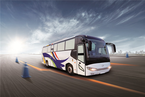 宏遠(yuǎn)KMT6118HBEV客車(chē)（純電動(dòng)24-52座）