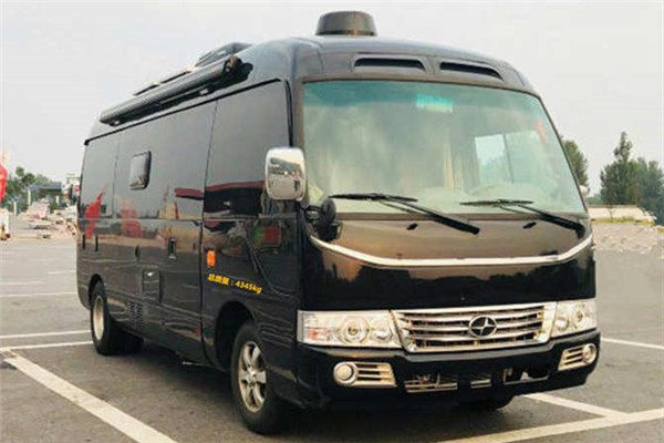 中宜JYK5041XLJCE1旅居車（柴油國(guó)五2-6座）