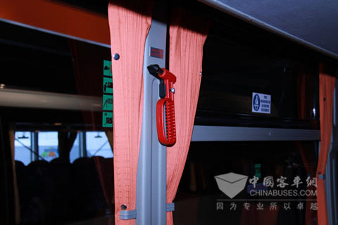2009歐洲客車博覽會(huì)安全主題：安全裝備之安全錘