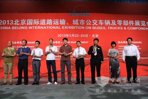 歐科佳車視通榮獲最佳客車零部件獎(jiǎng)